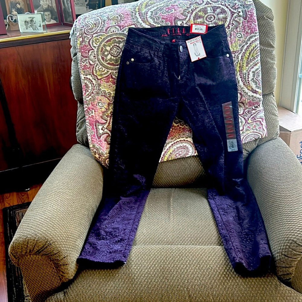 NWT. Elle brand. Purple, super skinny stretch corduroy etched print pants.Size2R
